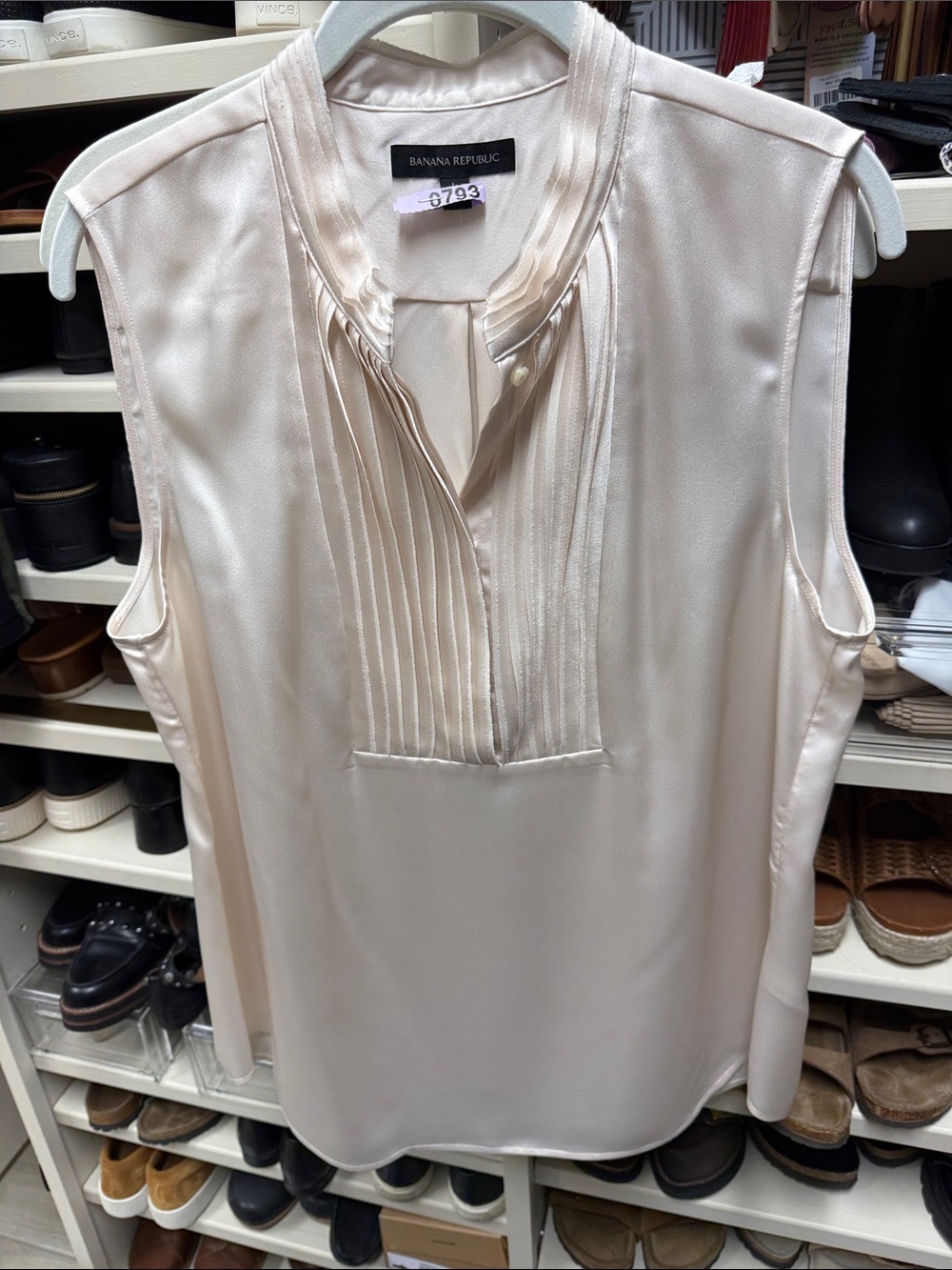 Banana Republic Soft Cream Sleeveless Pintuck Camisole